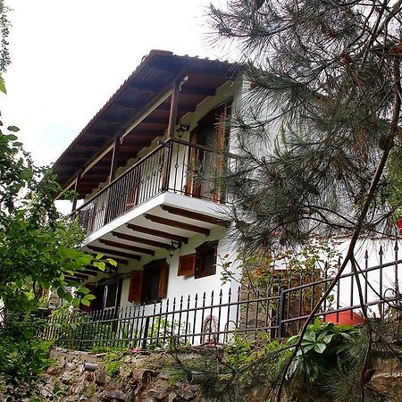 Katoikia Me Ta Pitharia Prínos Exterior foto