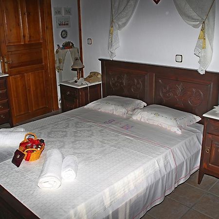 Katoikia Me Ta Pitharia Prínos Exterior foto