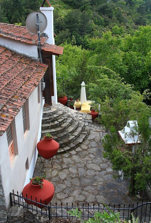 Katoikia Me Ta Pitharia Prínos Exterior foto